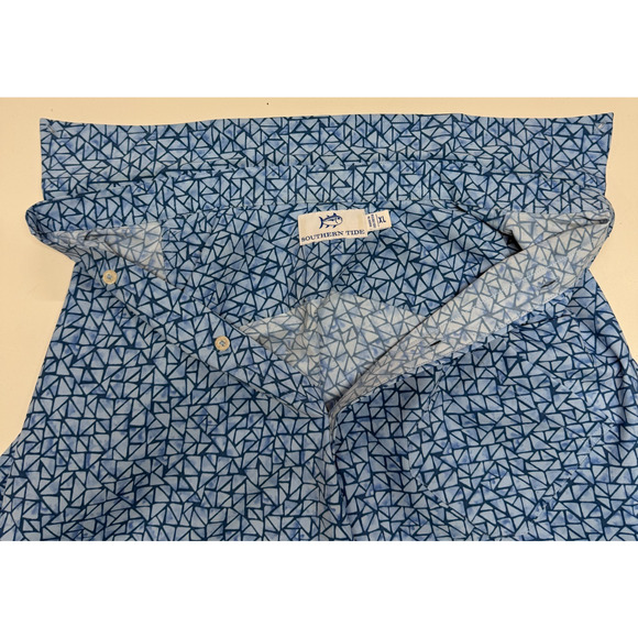 Southern Tide Shirt Mens XL Blue Geometric Nylon Stretch Short Sleeve Beachy - Picture 7 of 10